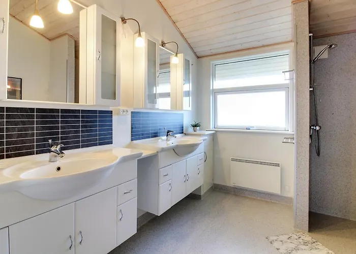 Elsbeth - 500m From The Sea By Interhome Lakolk