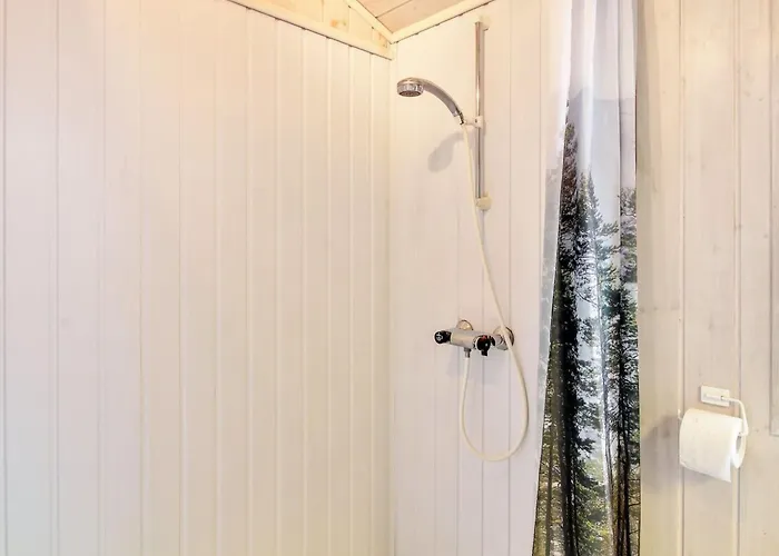 Elsbeth - 500m From The Sea By Interhome Lakolk